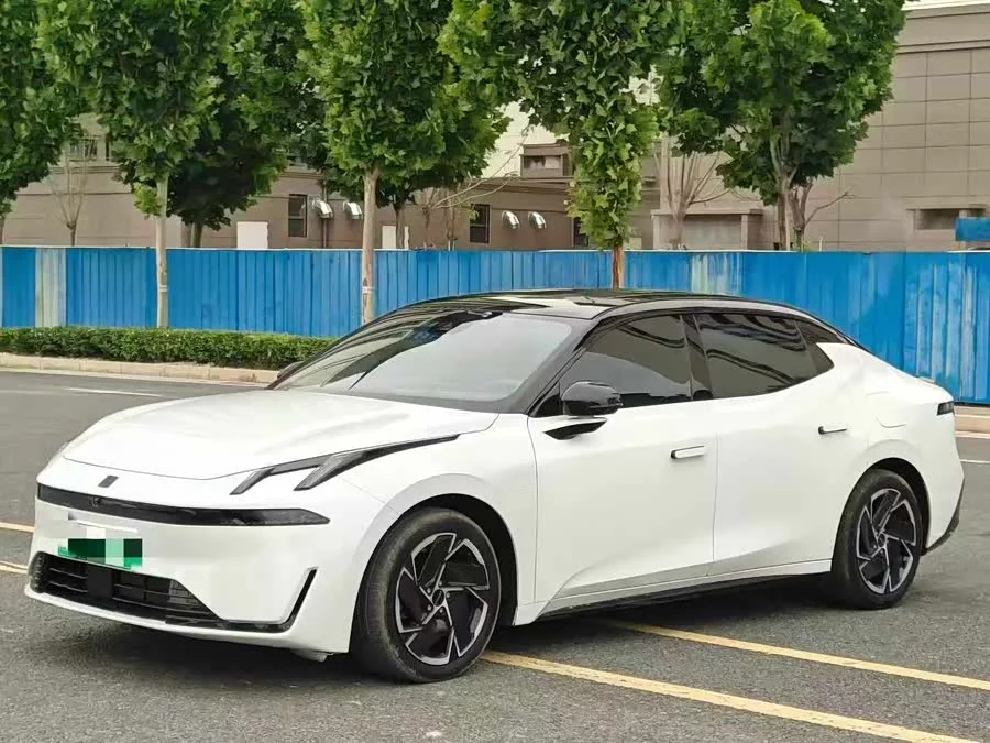 Lynk & Co 07 EM-P