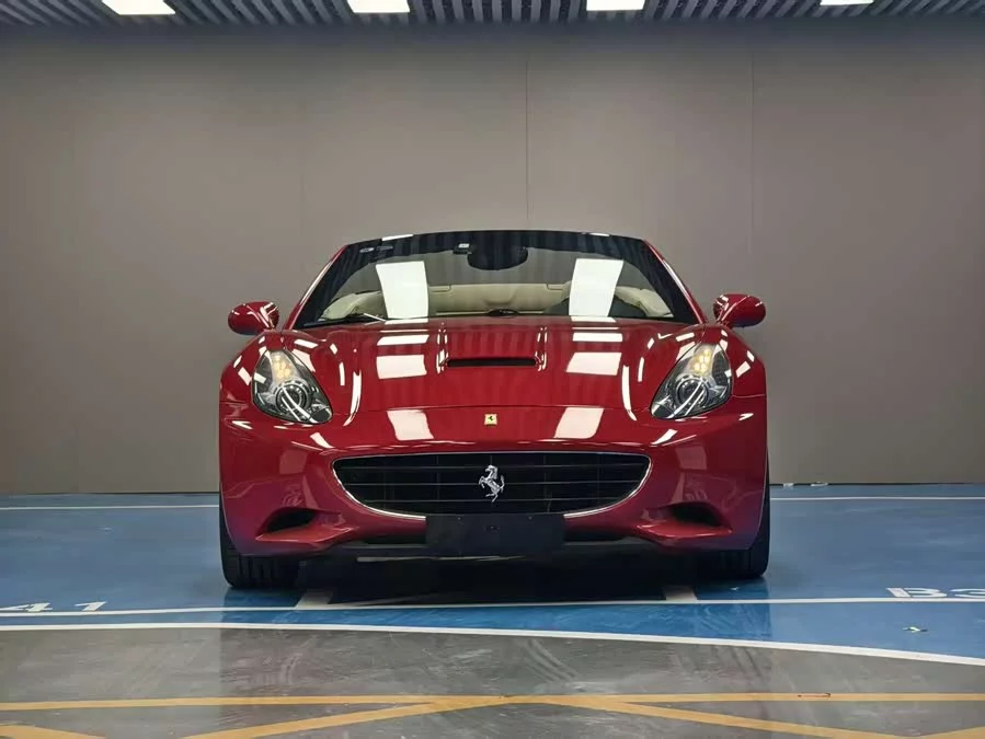 Ferrari California T