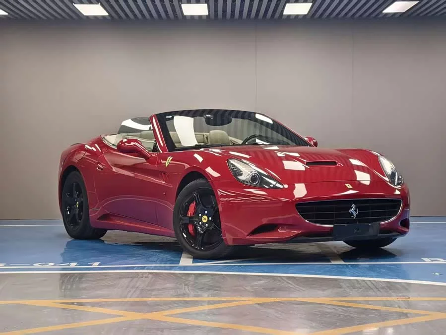 Ferrari California T