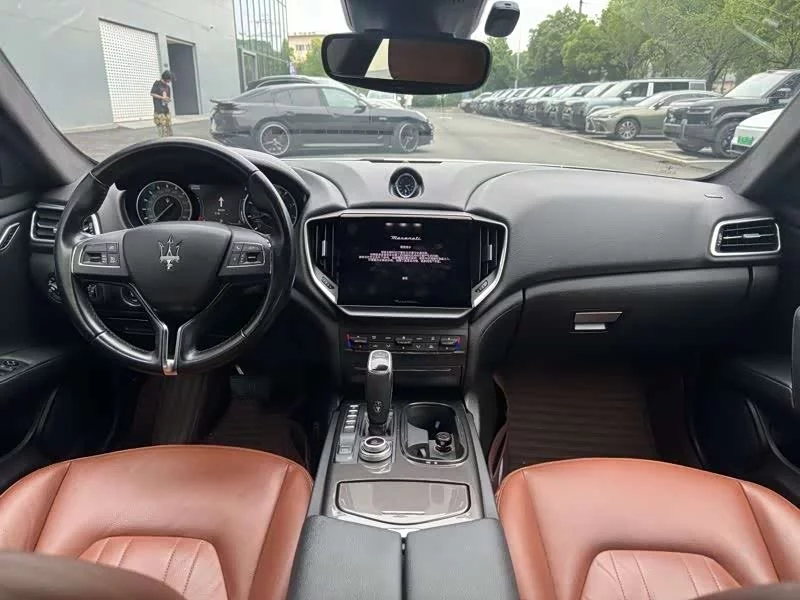 Maserati Ghibli