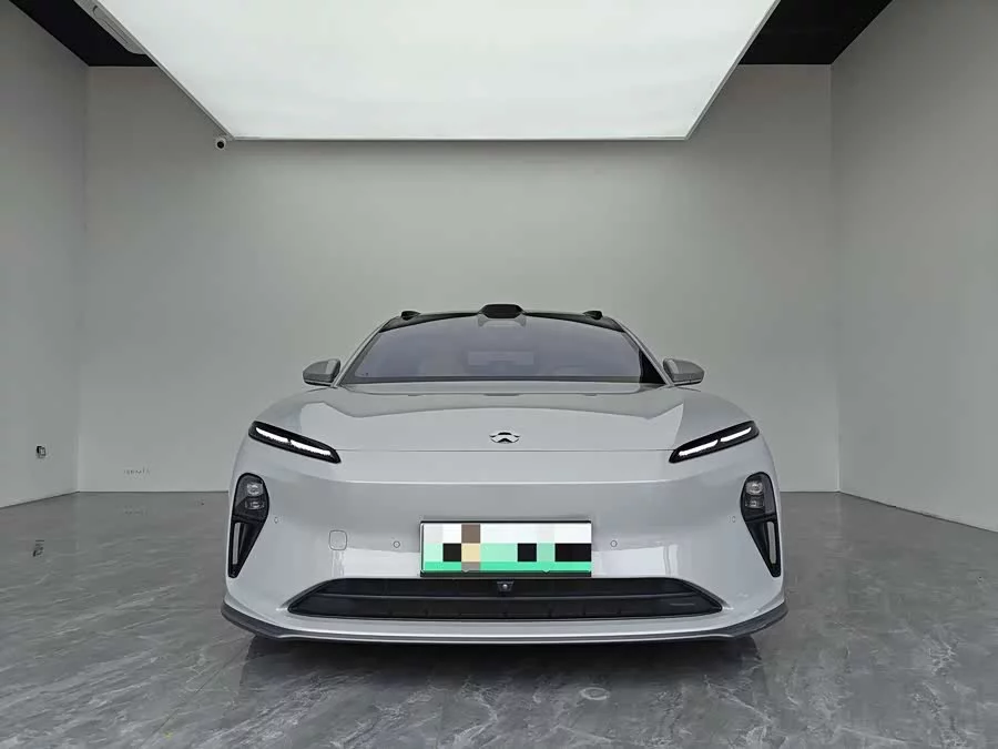 NIO ET5