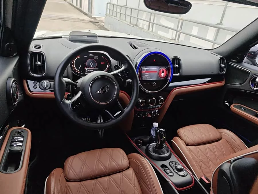 MINI JCW COUNTRYMAN