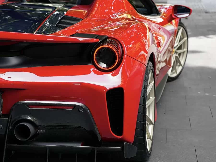 Ferrari 488