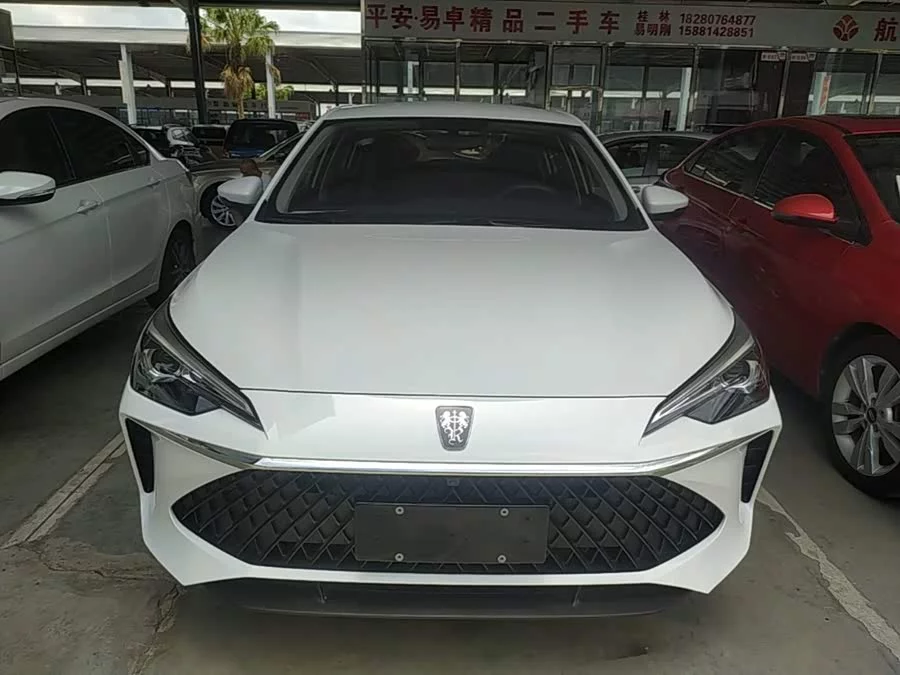 Roewe i5