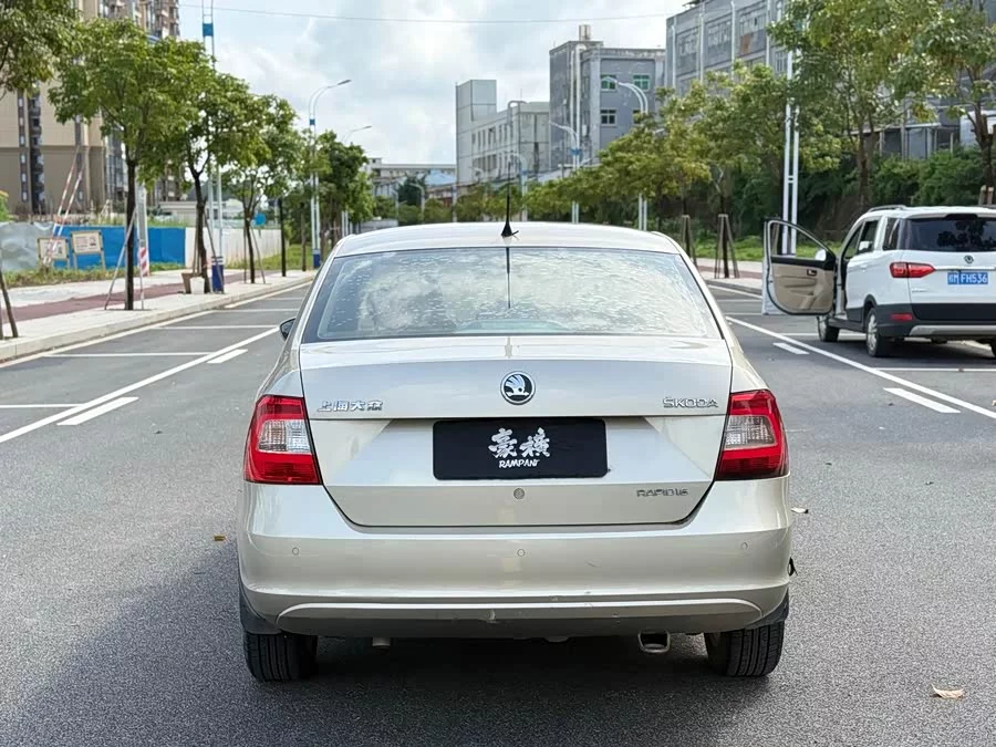 Skoda Rapid