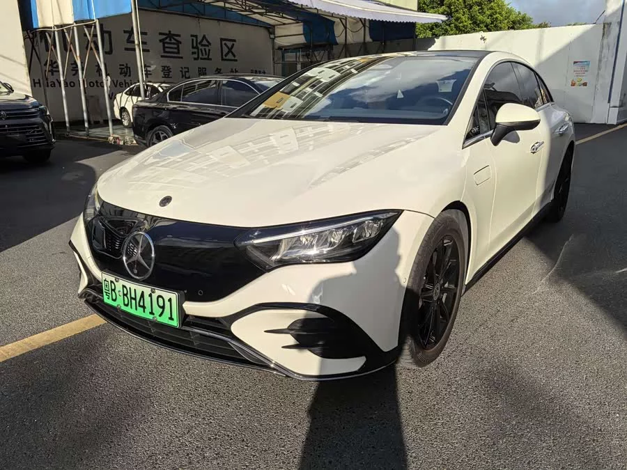 Mercedes Benz EQE