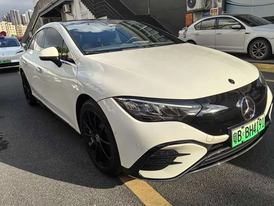 Mercedes Benz EQE