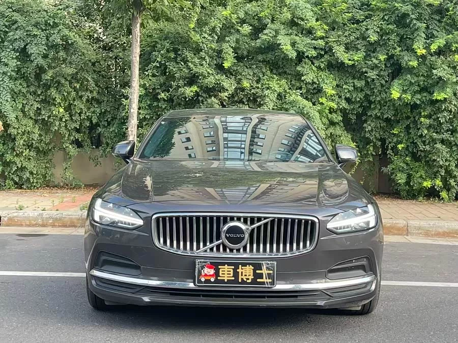 Volvo S90
