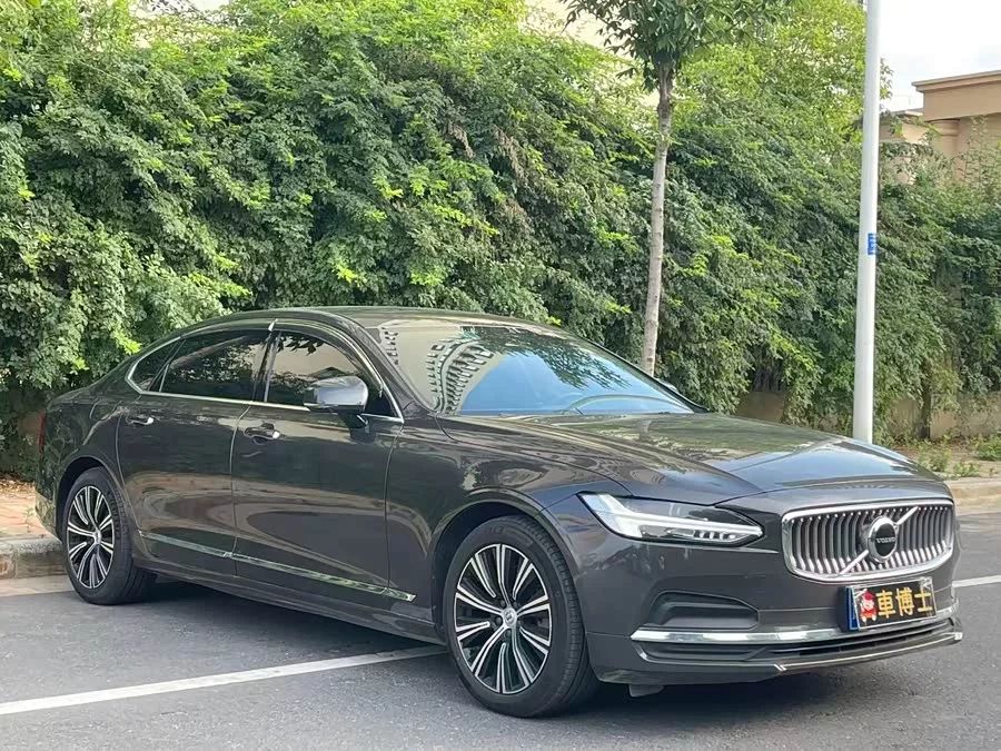 Volvo S90