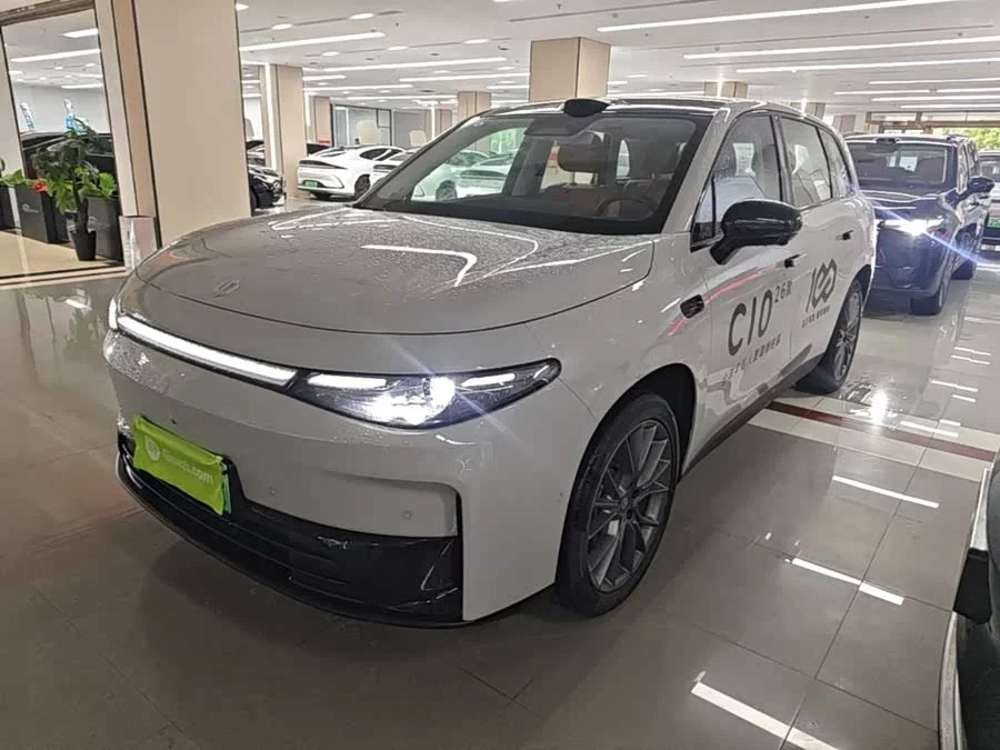Leapmotor C10