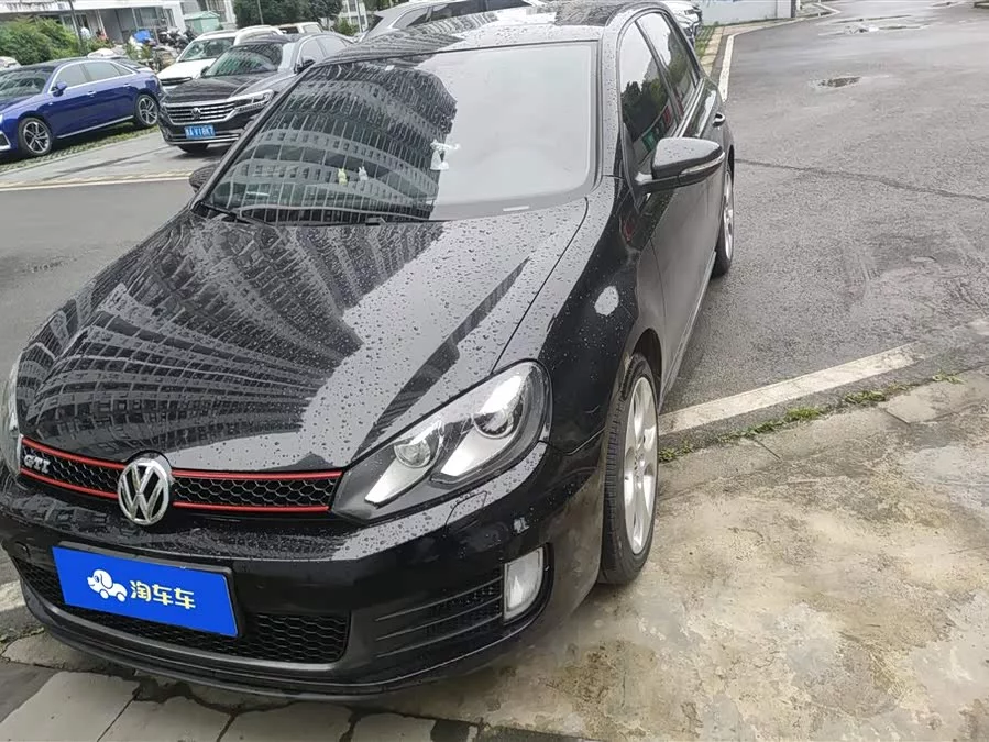 Volkswagen Golf GTI
