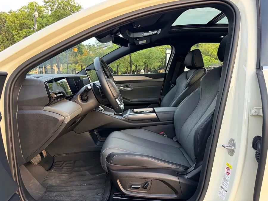 BYD Qin L