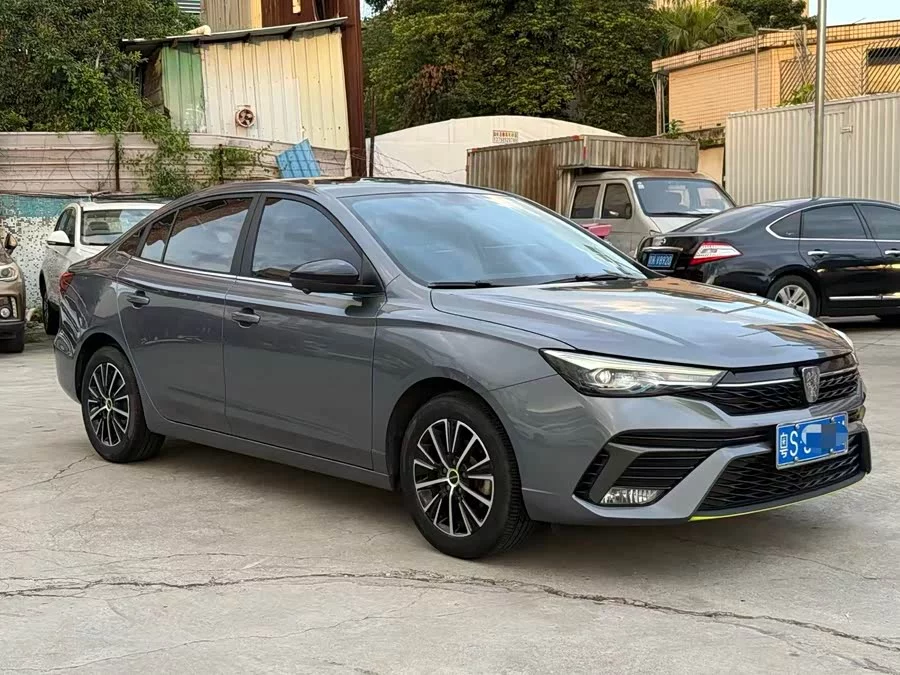 Roewe i5