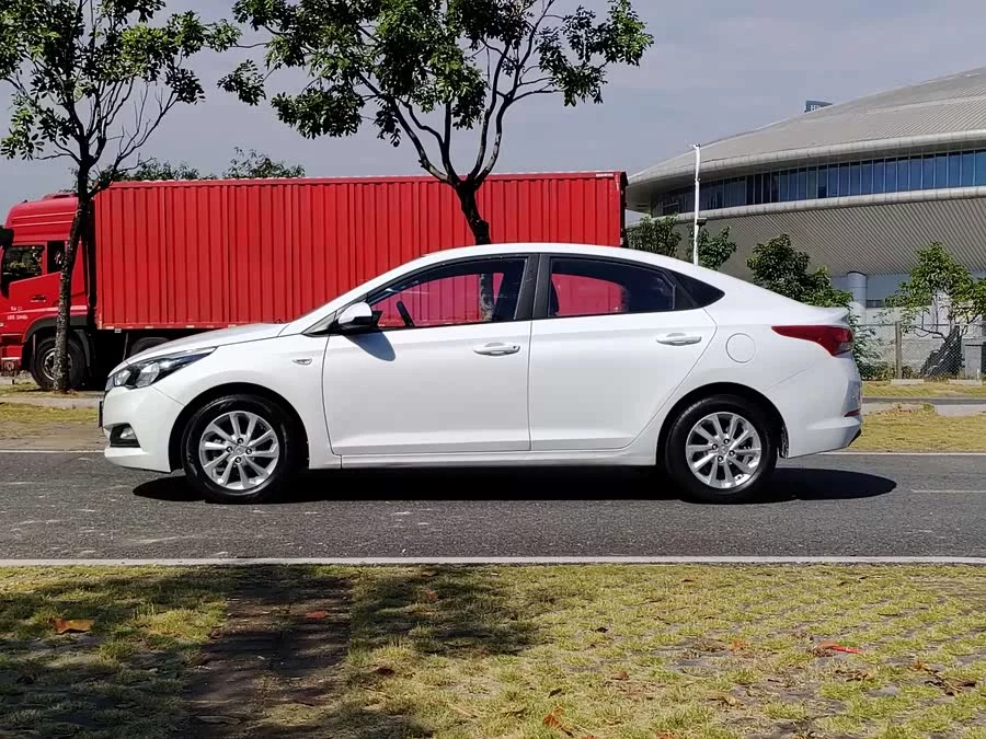 Hyundai Elantra / Celesta