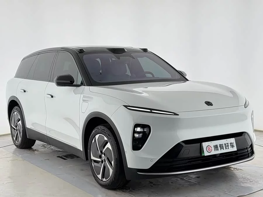 NIO ES8