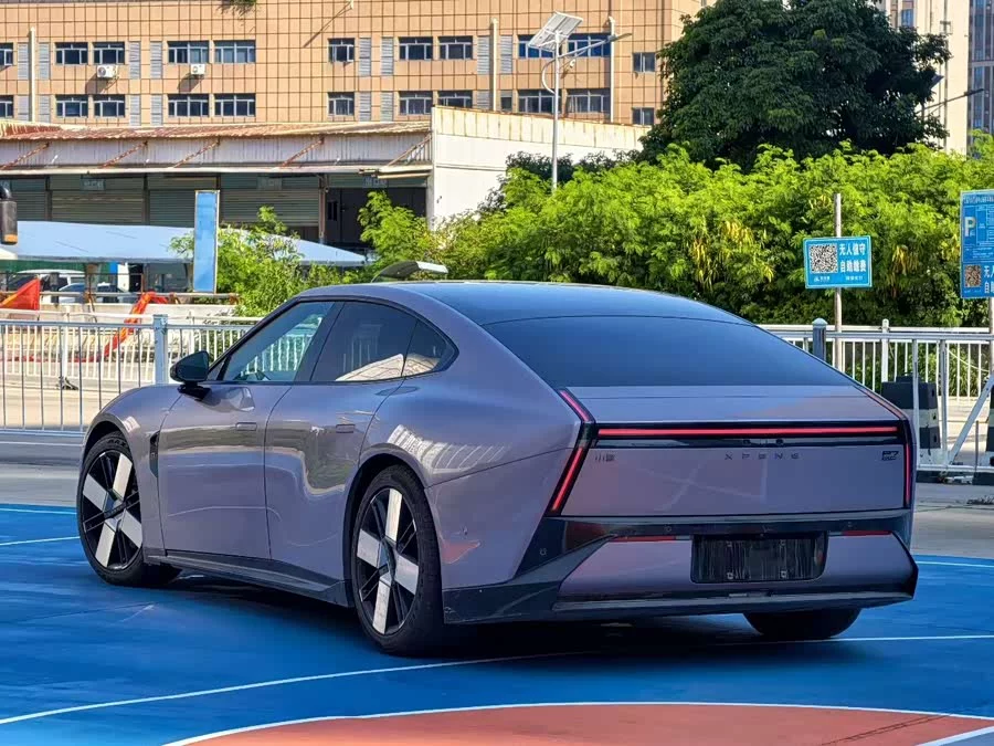 Xpeng P7