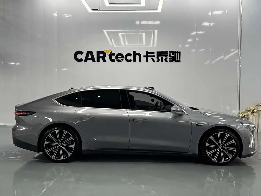 NIO ET7