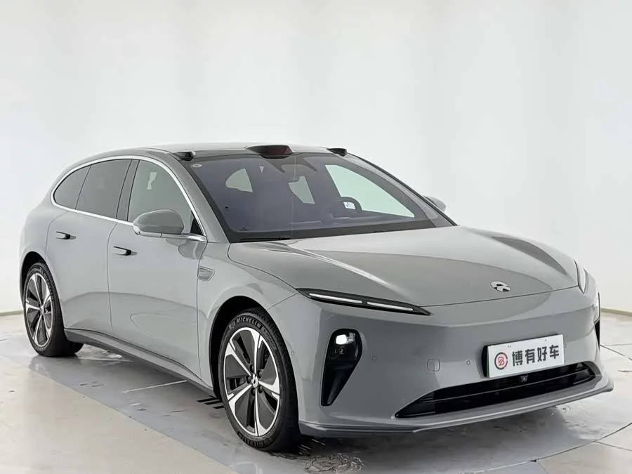 NIO ET5T