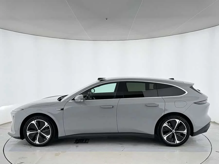 NIO ET5T