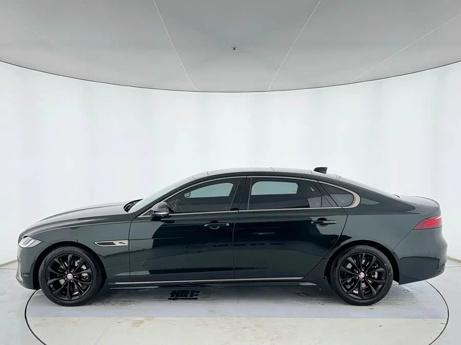 Jaguar XFL