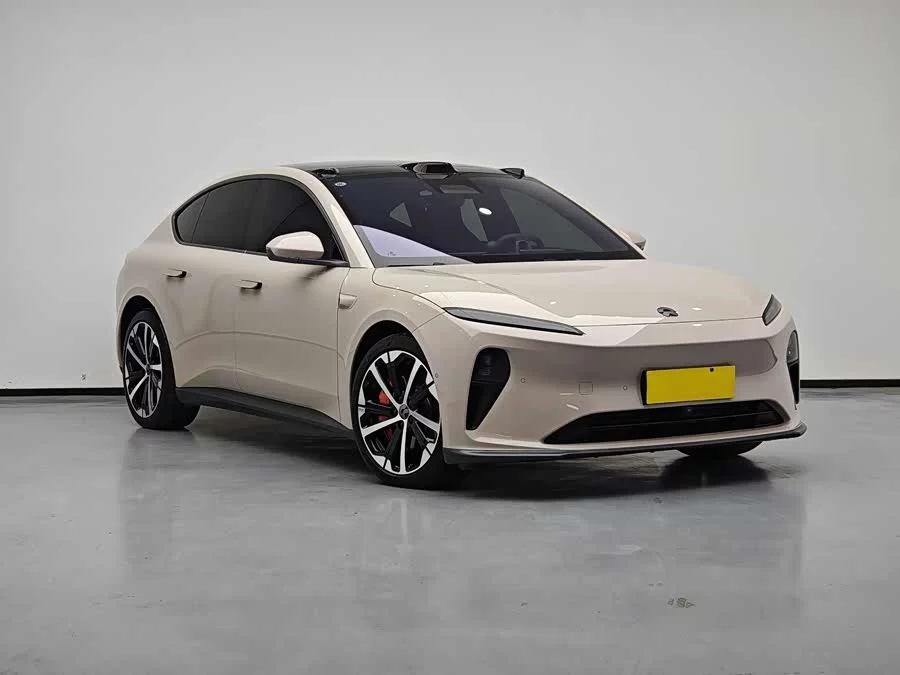 NIO ET5