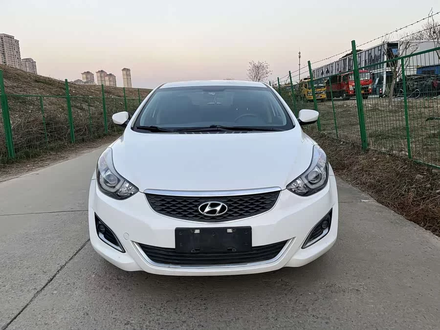 Hyundai Elantra