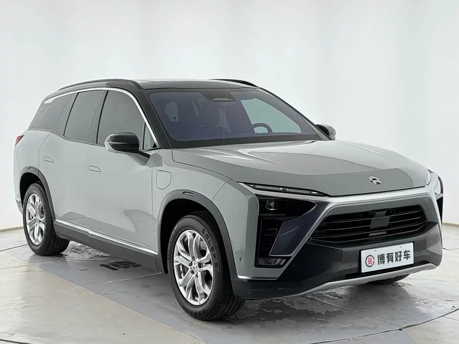 NIO ES8