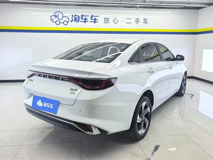 Geely Emgrand L HiP