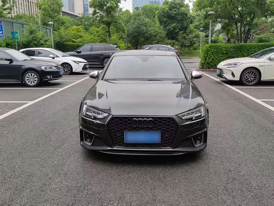 Audi S4