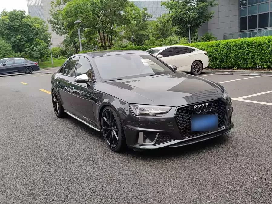 Audi S4