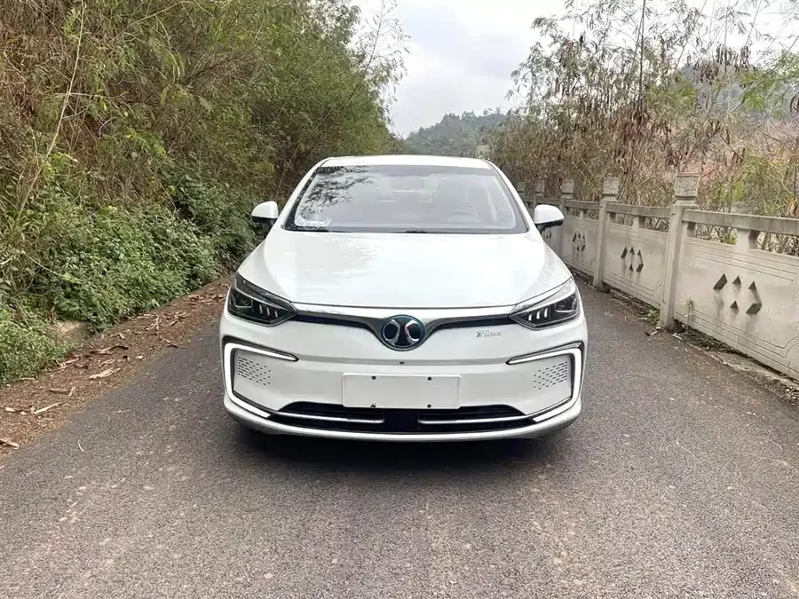 BAIC Beijing EU5