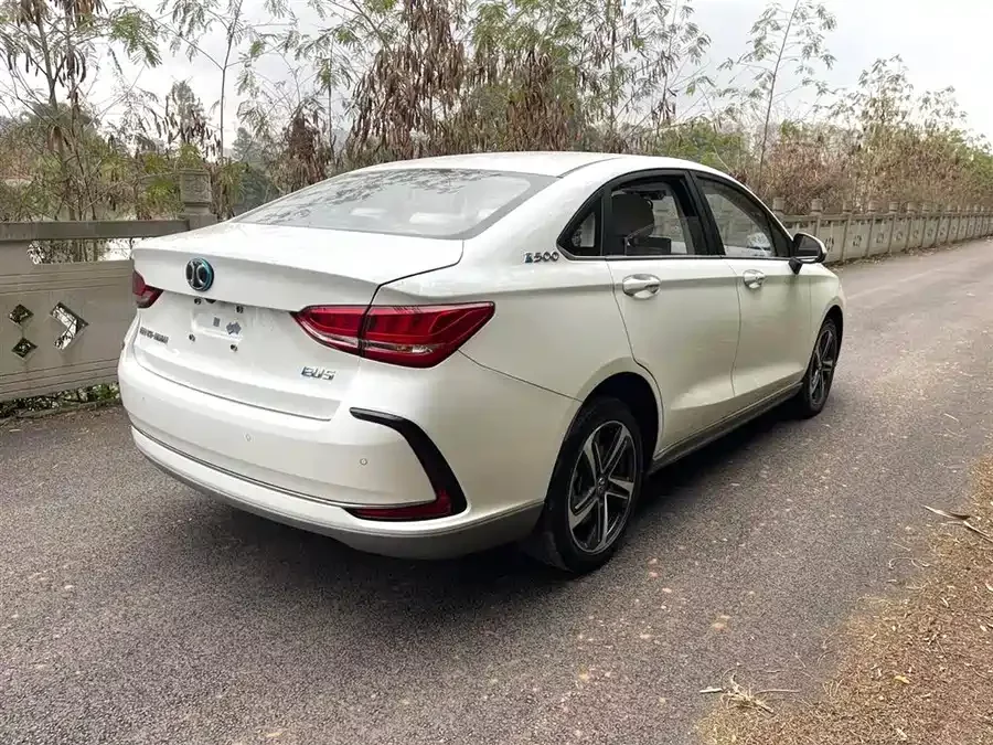 BAIC Beijing EU5