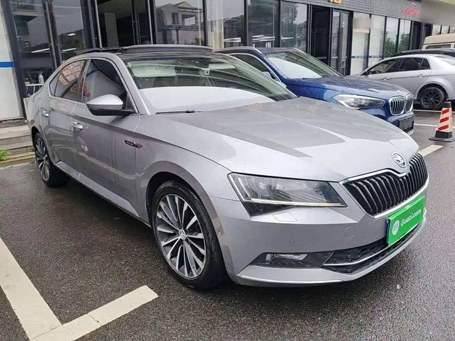 Skoda SuperB