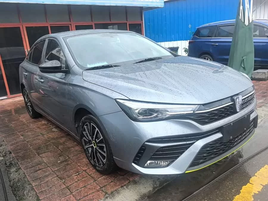 Roewe i5