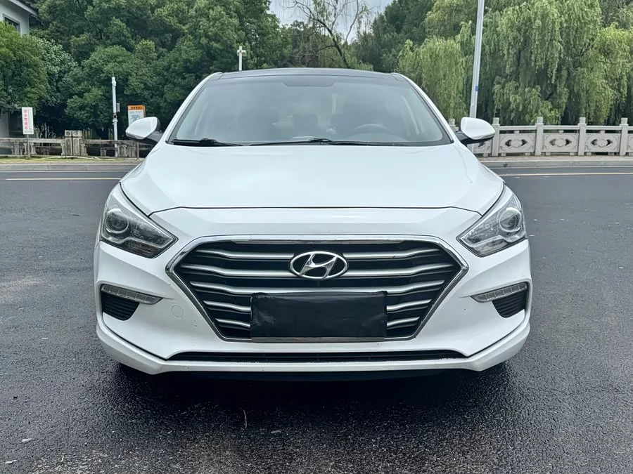 Hyundai Mistra