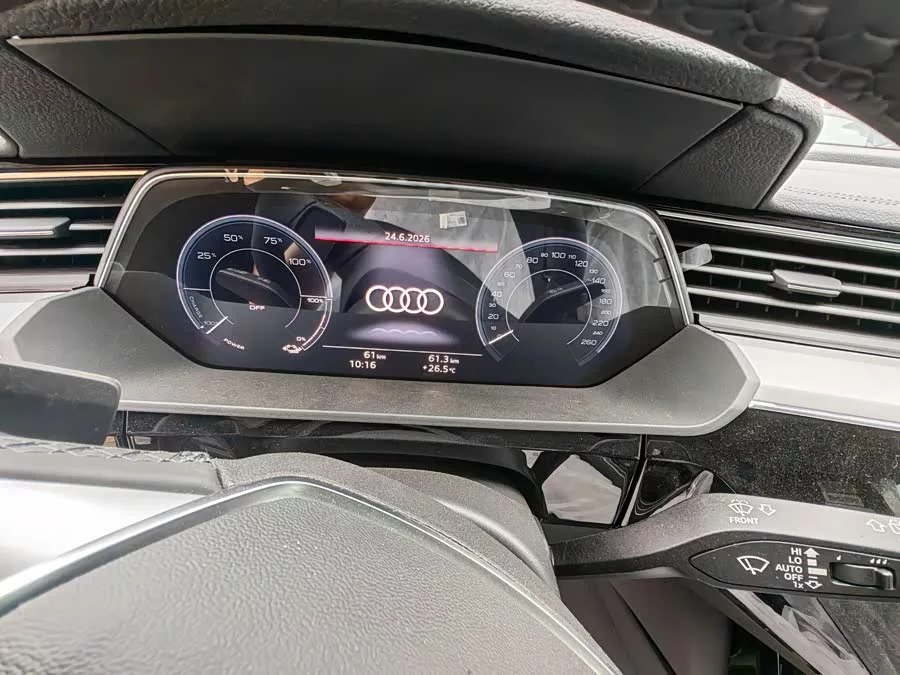 Audi e-tron