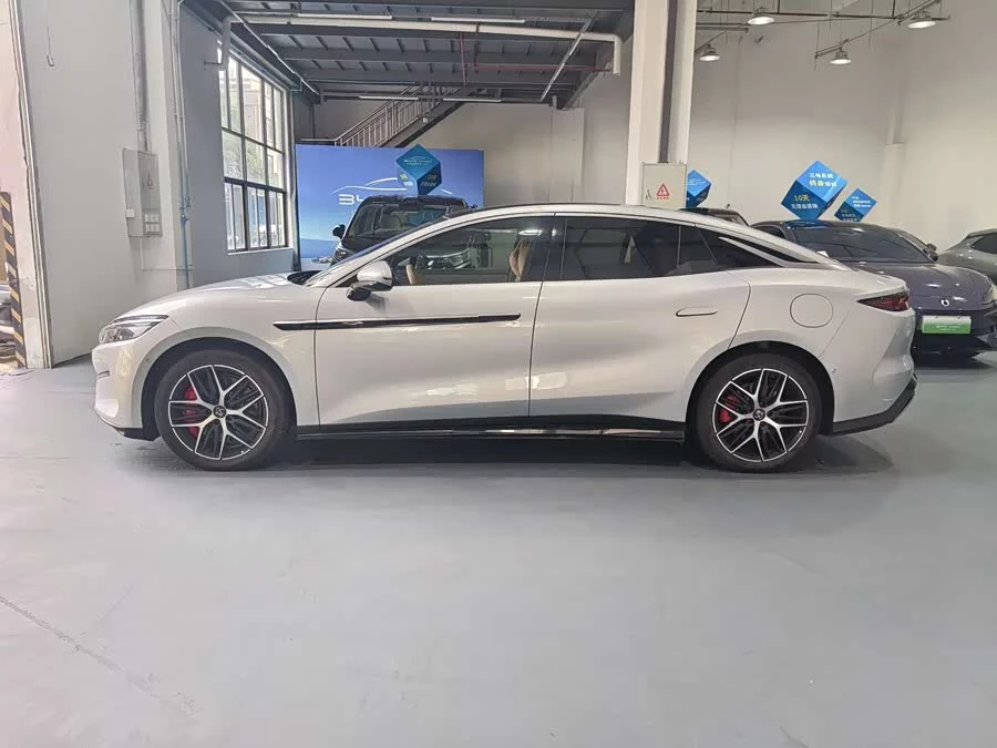 BYD Han L