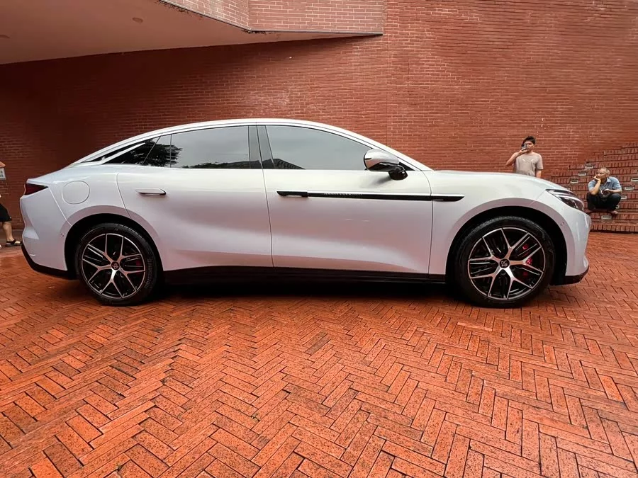BYD Han L
