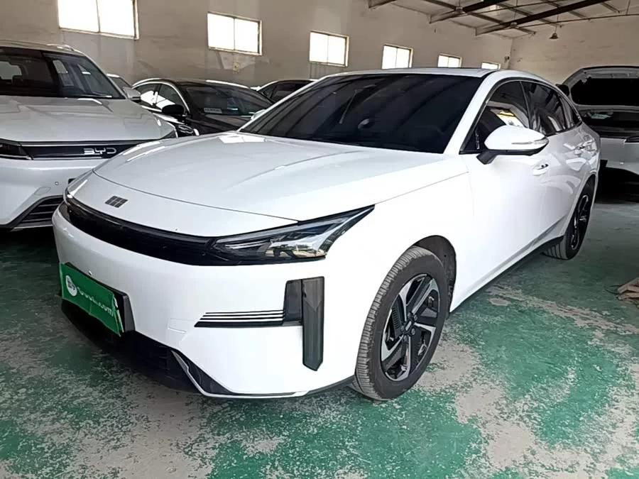 Geely Galaxy L6