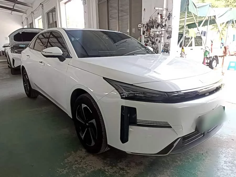 Geely Galaxy L6