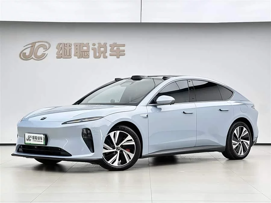 NIO ET5
