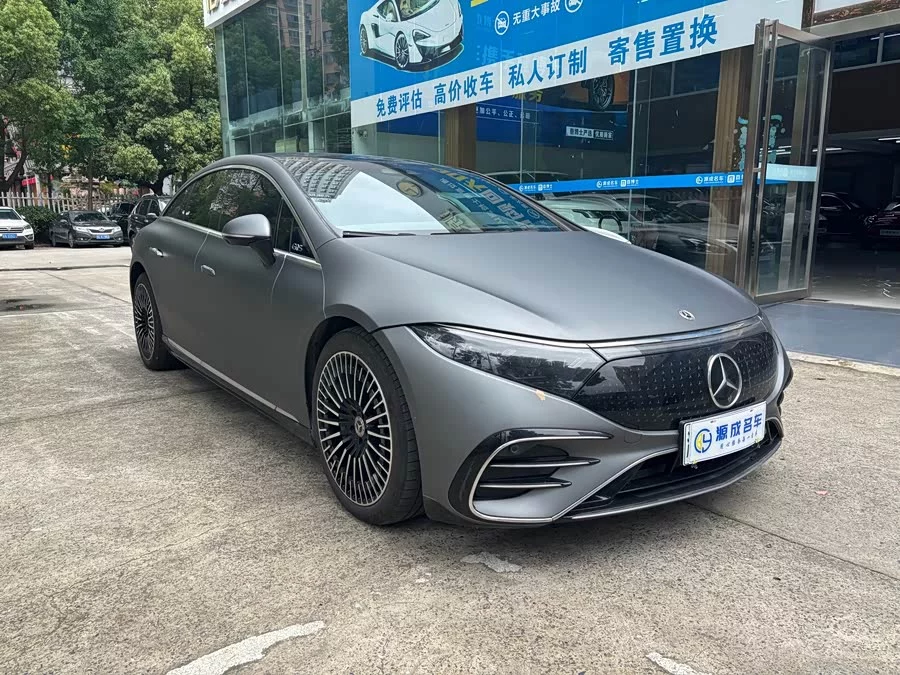 Mercedes Benz EQS