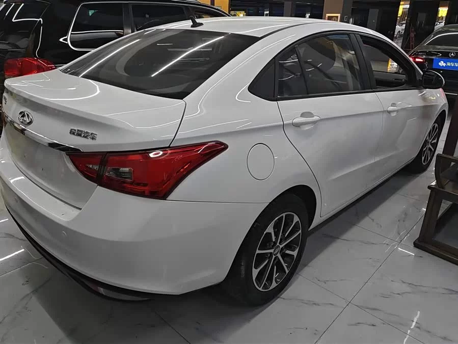 Chery Arrizo 5