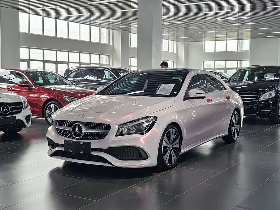 Mercedes-Benz CLA