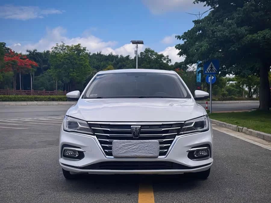 Roewe i5