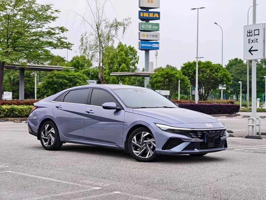 Hyundai Elantra