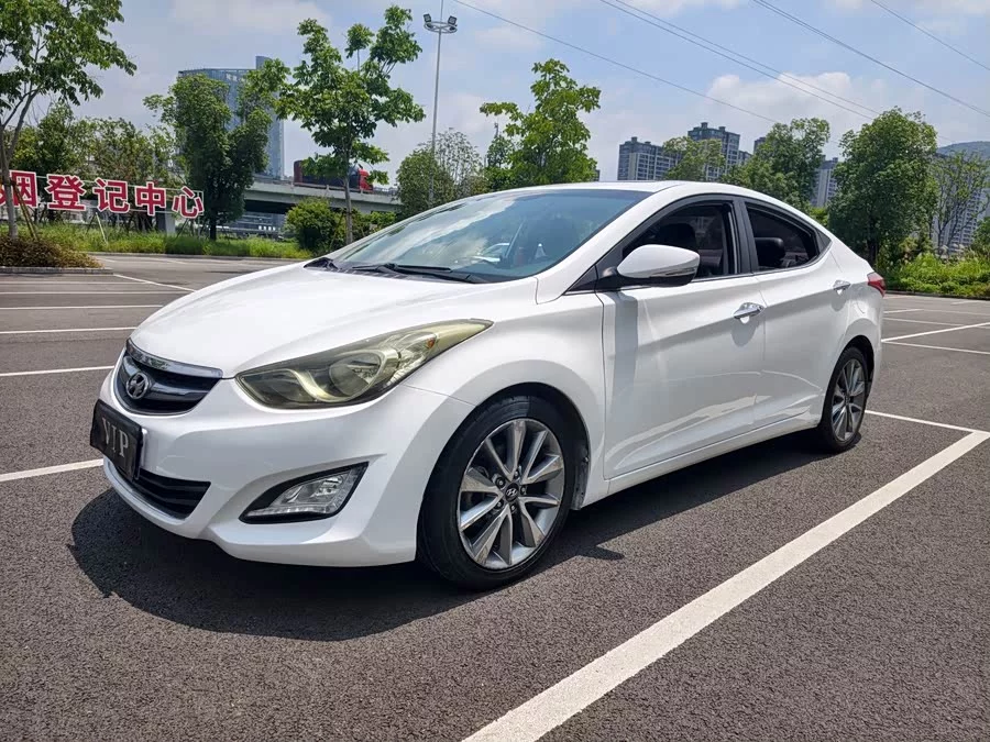 Hyundai Elantra