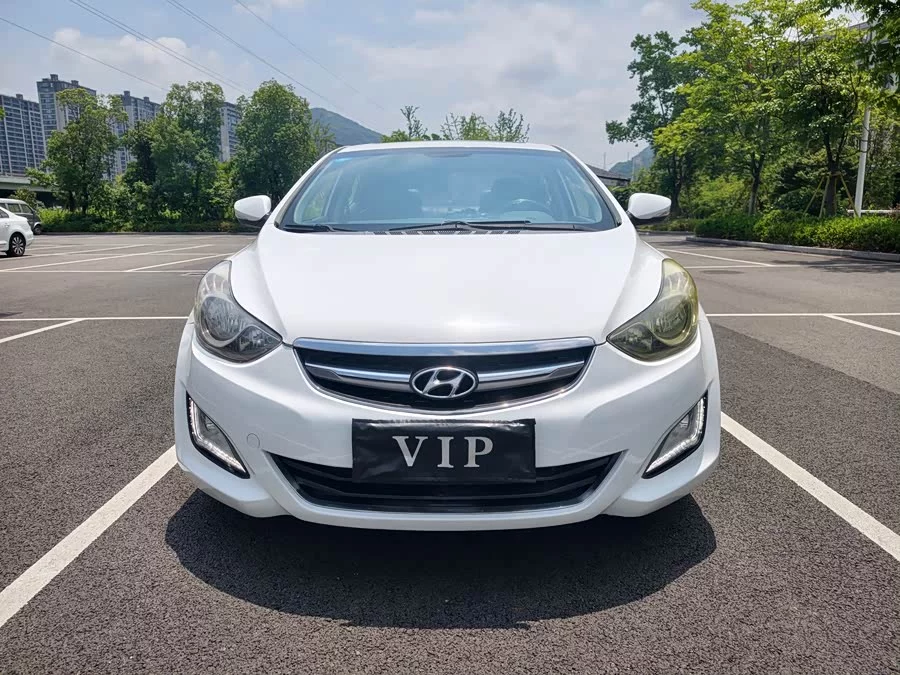Hyundai Elantra