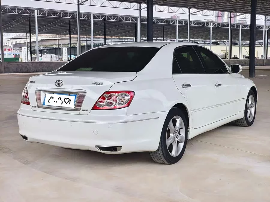 Toyota Reiz