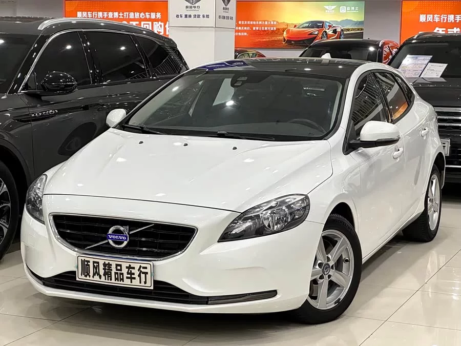 Volvo V40